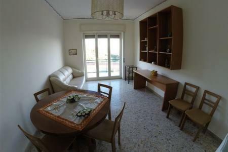 Casa Vivi' - Airport And City Apartment เนเปิลส์ ภายนอก รูปภาพ